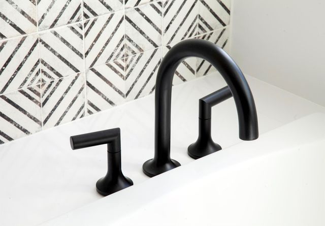 851 NE 1st Avenue 812, Miami, FL 33132