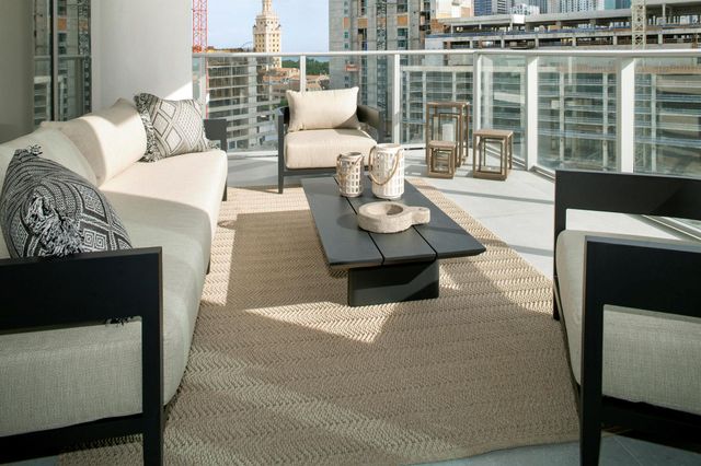 851 NE 1st Avenue 812, Miami, FL 33132