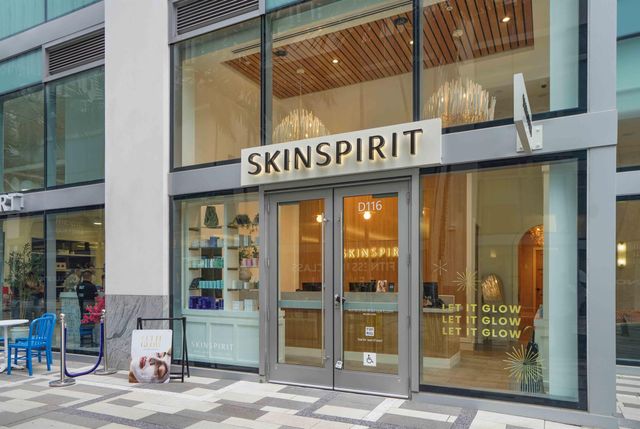 851 NE 1st Avenue 812, Miami, FL 33132