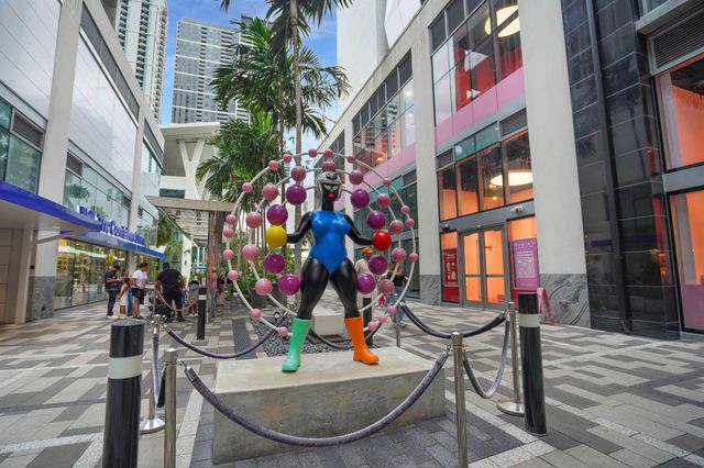 851 NE 1st Avenue 812, Miami, FL 33132