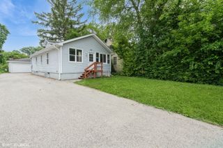 215 Glenwood Drive, Round Lake Beach, IL 60073