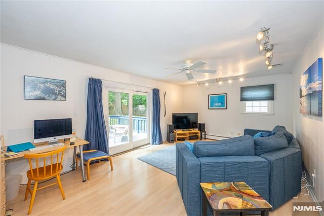 32 Natalie Drive, West Caldwell, NJ 07006