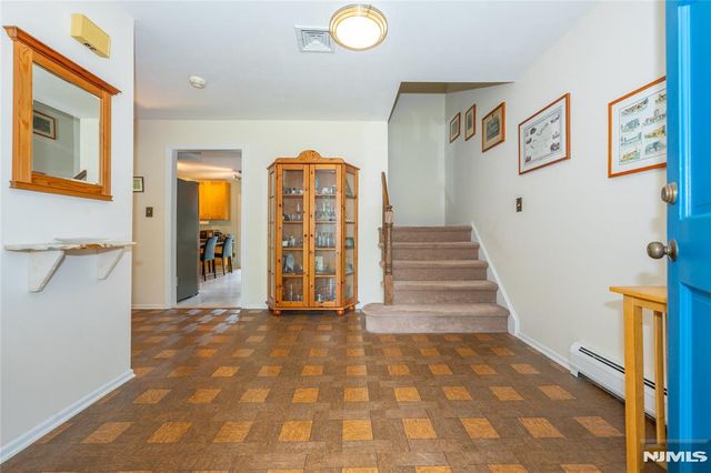 32 Natalie Drive, West Caldwell, NJ 07006