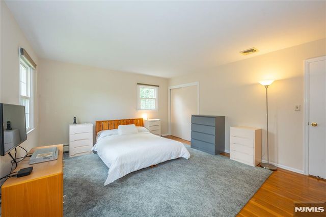 32 Natalie Drive, West Caldwell, NJ 07006