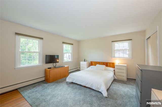 32 Natalie Drive, West Caldwell, NJ 07006