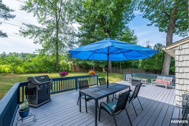 32 Natalie Drive, West Caldwell, NJ 07006