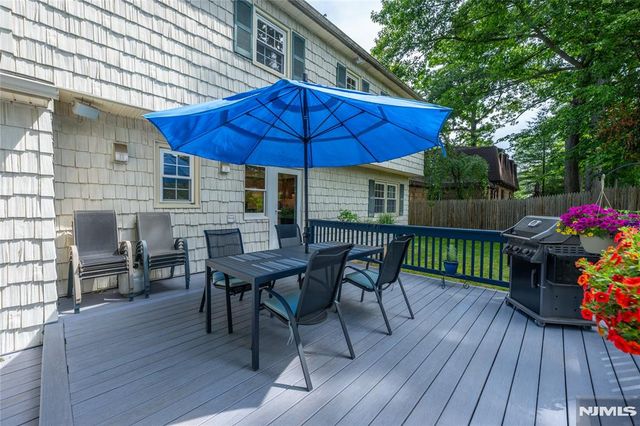 32 Natalie Drive, West Caldwell, NJ 07006