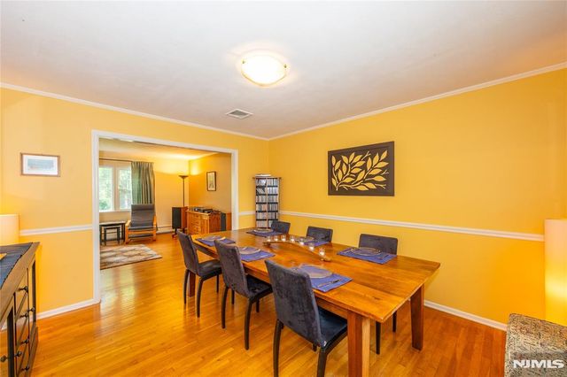 32 Natalie Drive, West Caldwell, NJ 07006