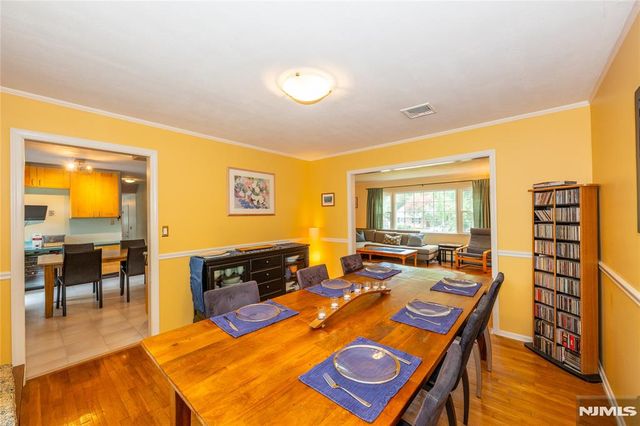32 Natalie Drive, West Caldwell, NJ 07006