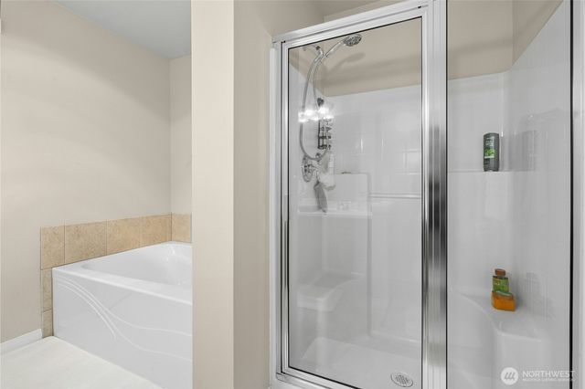 527 Pilchuck Path, Everett, WA 98201