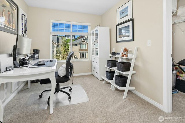 527 Pilchuck Path, Everett, WA 98201