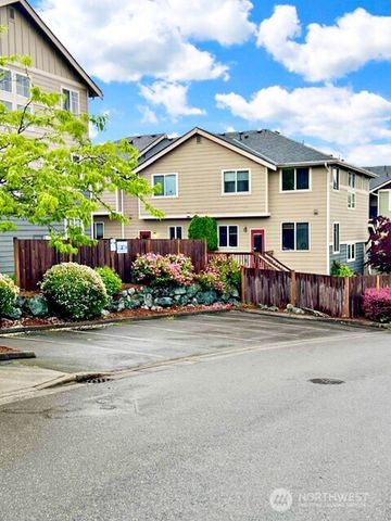 527 Pilchuck Path, Everett, WA 98201