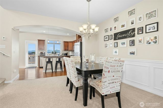 527 Pilchuck Path, Everett, WA 98201