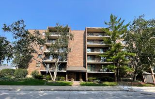 555 Graceland Avenue 206, Des Plaines, IL 60016