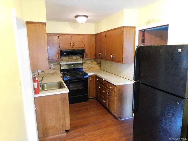 40 Wood Road, Centereach, NY 11720