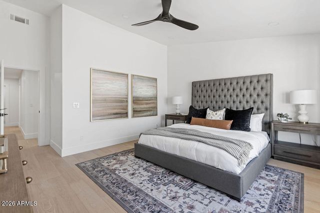 6010 E GREENWAY Lane E, Scottsdale, AZ 85254