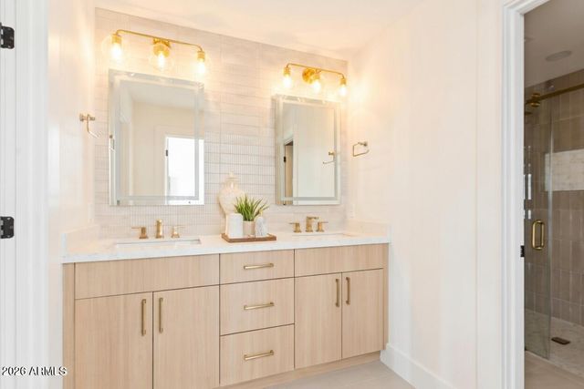 6010 E GREENWAY Lane E, Scottsdale, AZ 85254