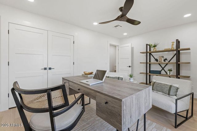 6010 E GREENWAY Lane E, Scottsdale, AZ 85254