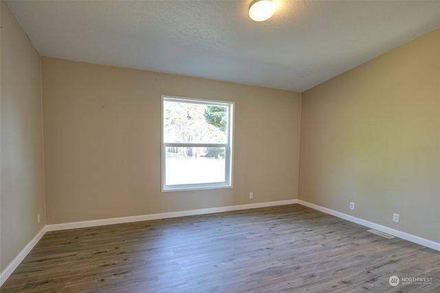 384 N Razor Clam Drive SW, Ocean Shores, WA 98569