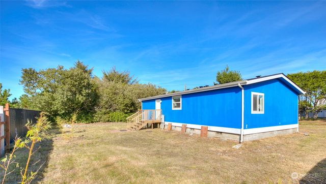 384 N Razor Clam Drive SW, Ocean Shores, WA 98569