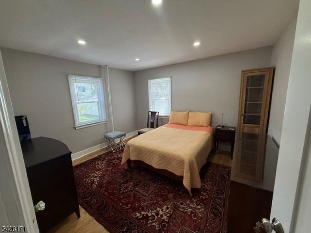 20 Susquehanna Ave, Rochelle Park Twp., NJ 07662