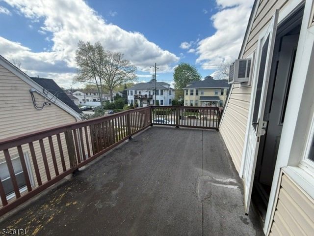 20 Susquehanna Ave, Rochelle Park Twp., NJ 07662