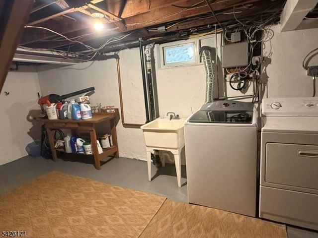 20 Susquehanna Ave, Rochelle Park Twp., NJ 07662