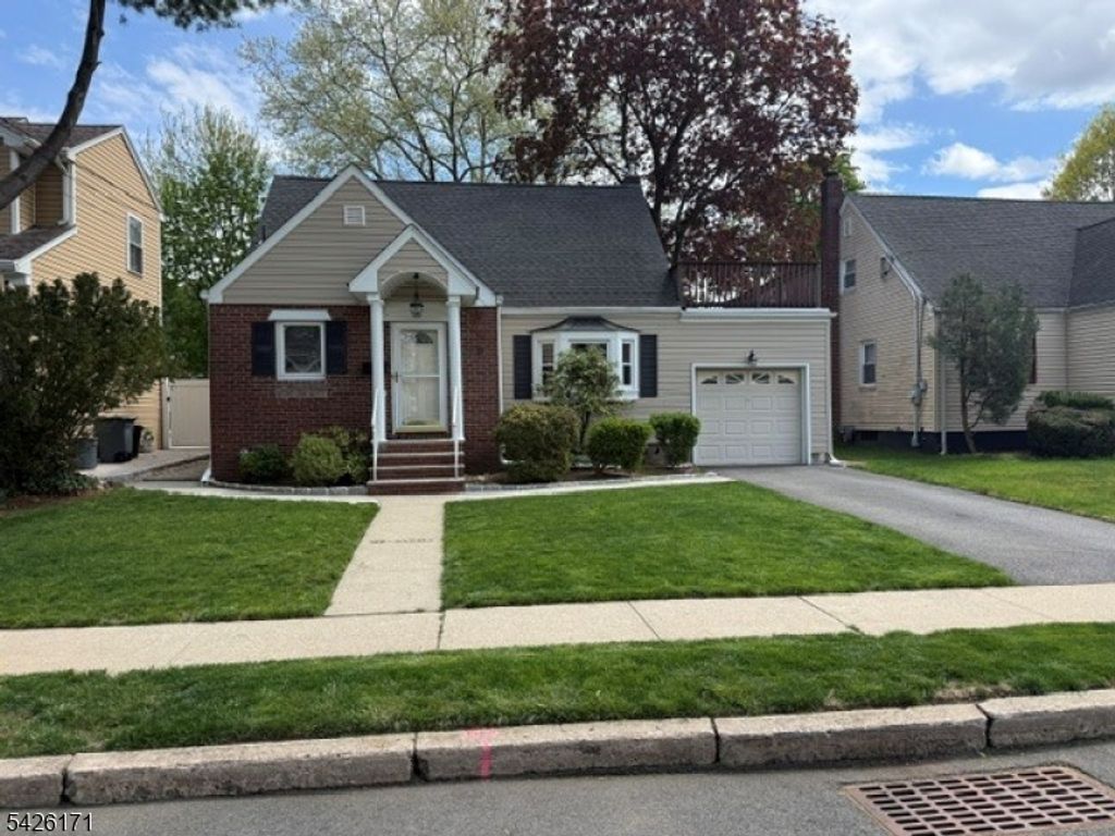 20 Susquehanna Ave, Rochelle Park Twp., NJ 07662