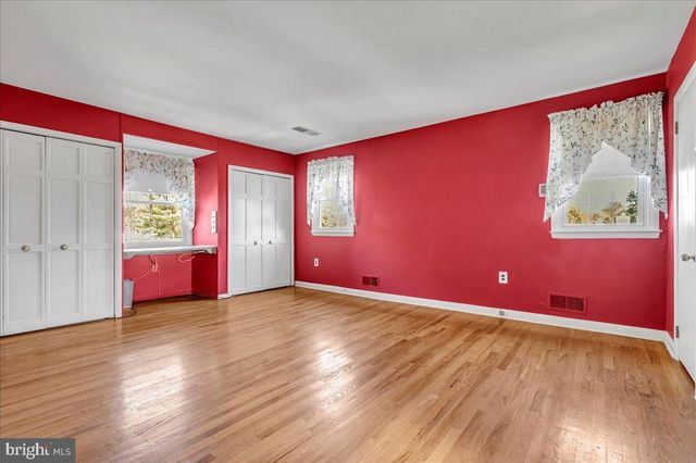 2010 KYNWYD RD, Wilmington, DE 19810
