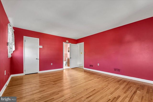 2010 KYNWYD RD, Wilmington, DE 19810