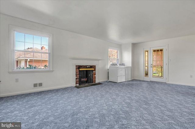 2010 KYNWYD RD, Wilmington, DE 19810