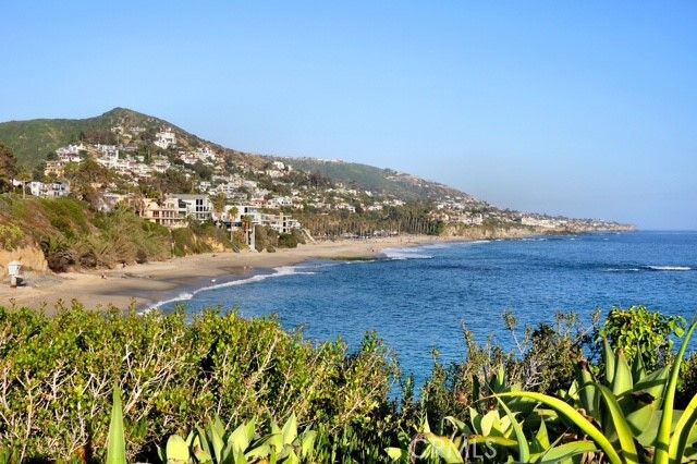 214 Avenida Majorca o, Laguna Woods, CA 92637