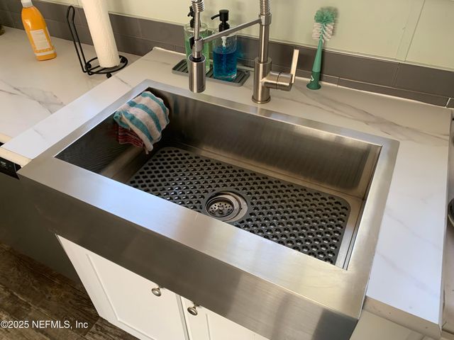 132 LAKE LUCY Court, Interlachen, FL 32148