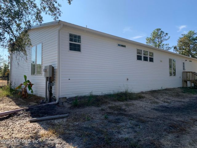 132 LAKE LUCY Court, Interlachen, FL 32148