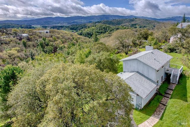 2511 Laguna Vista Dr, Novato, CA 94945