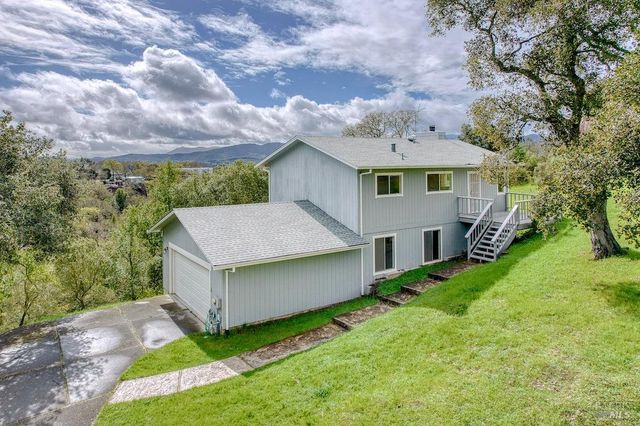 2511 Laguna Vista Dr, Novato, CA 94945