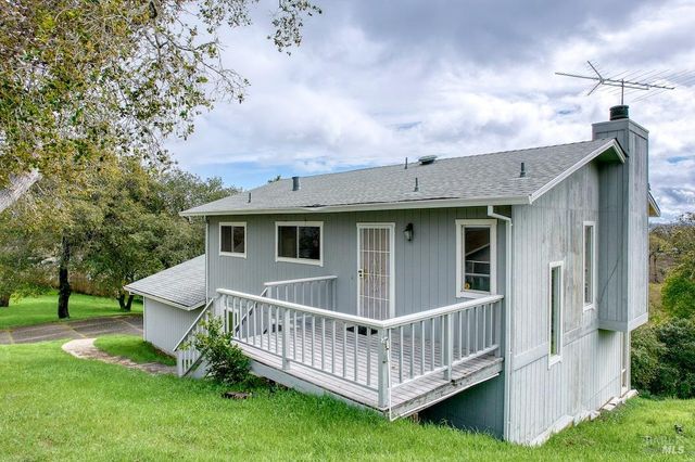 2511 Laguna Vista Dr, Novato, CA 94945