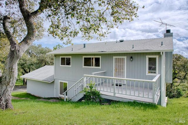 2511 Laguna Vista Dr, Novato, CA 94945