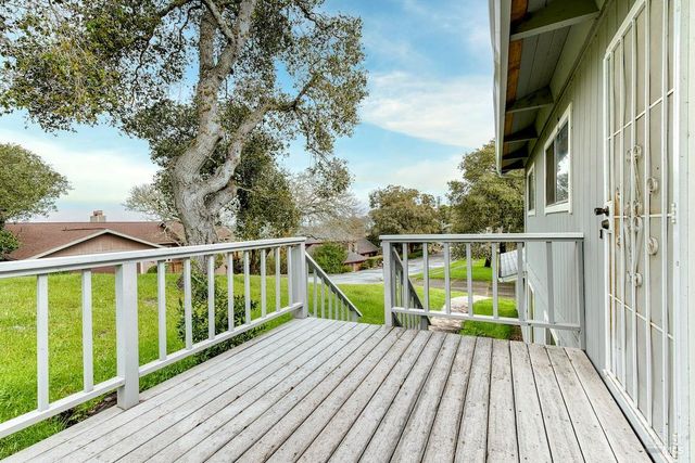 2511 Laguna Vista Dr, Novato, CA 94945