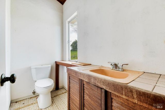 2511 Laguna Vista Dr, Novato, CA 94945