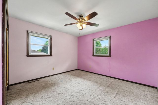 9425 Larch Drive, Munster, IN 46321