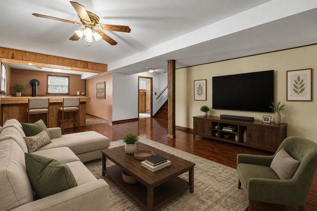 9425 Larch Drive, Munster, IN 46321