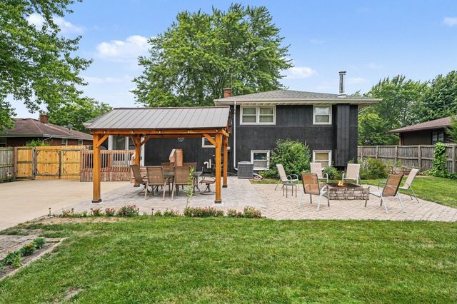9425 Larch Drive, Munster, IN 46321