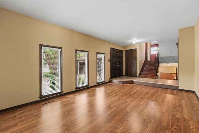 9425 Larch Drive, Munster, IN 46321