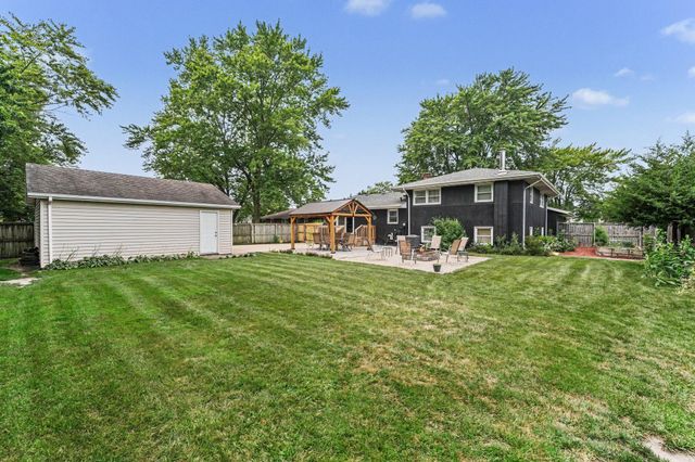 9425 Larch Drive, Munster, IN 46321