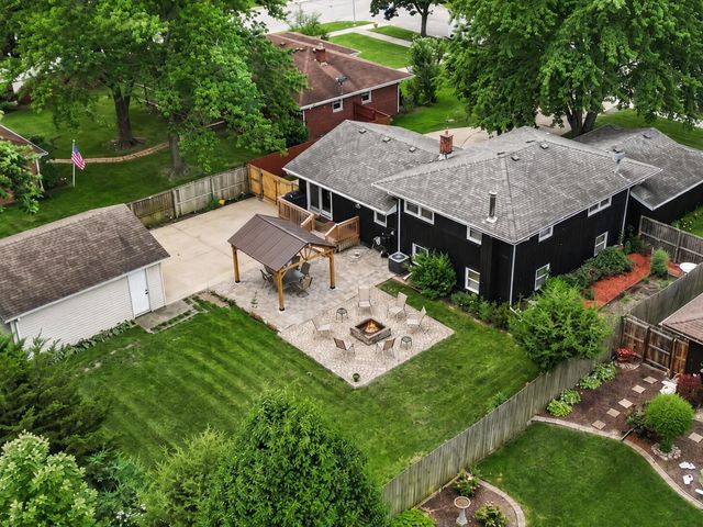 9425 Larch Drive, Munster, IN 46321