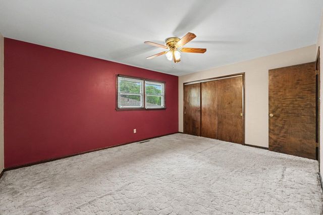 9425 Larch Drive, Munster, IN 46321