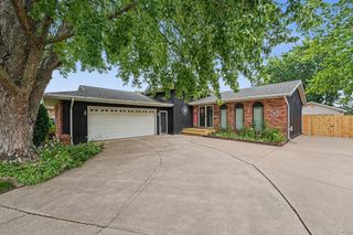 9425 Larch Drive, Munster, IN 46321