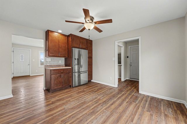 655 N 450 W, Valparaiso, IN 46385