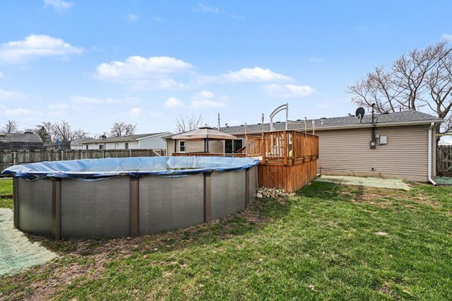 655 N 450 W, Valparaiso, IN 46385